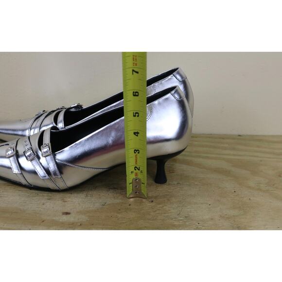 New Vagabond Shoes Womens 9 Silver Leather Lykke Point Toe Buckle Kitten Heel - Picture 7 of 8